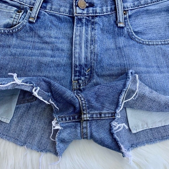Levi’s 569 Loose Straight Cut Off Jean Shorts 30 - Picture 4 of 10